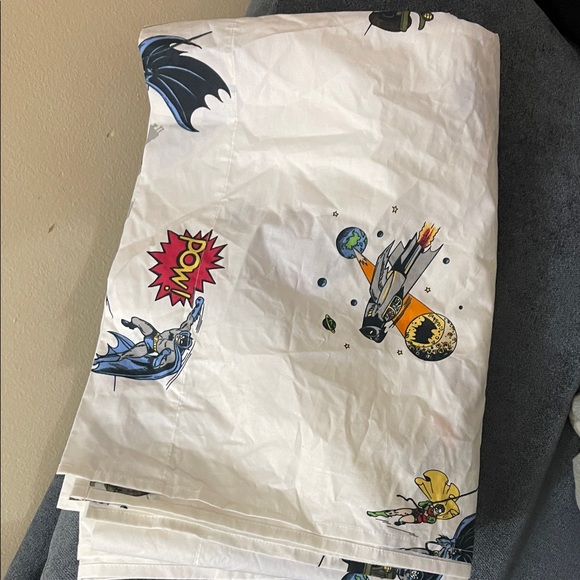 Pottery Barn Kids Other - POTTERY BARN KIDS BATMAN & ROBIN WHITE BLUE BLACK RED TWIN FLAT SHEET 60 X 92